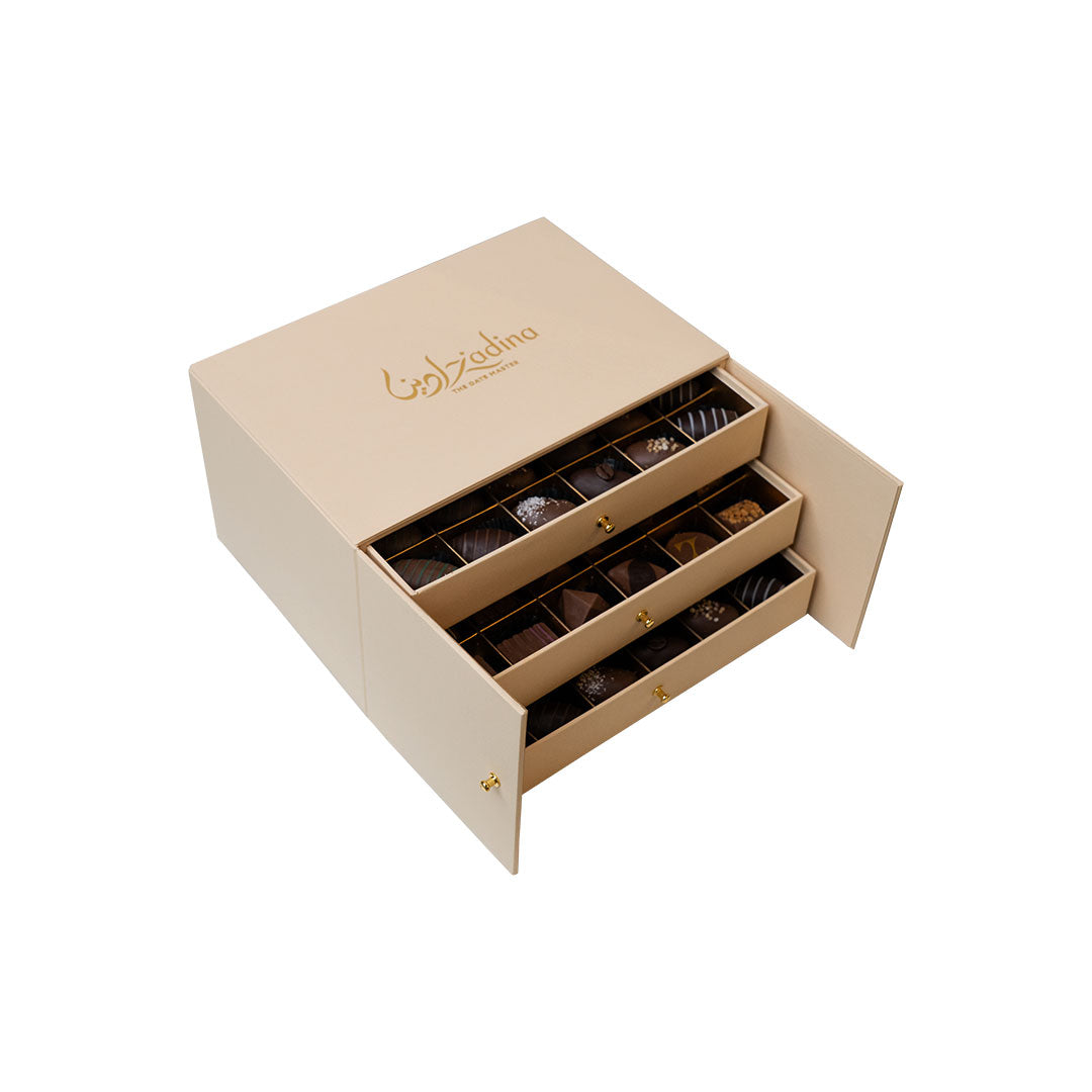 Luxurious Eid Gift Box With Arabian Cabinet Design - 1.5kg