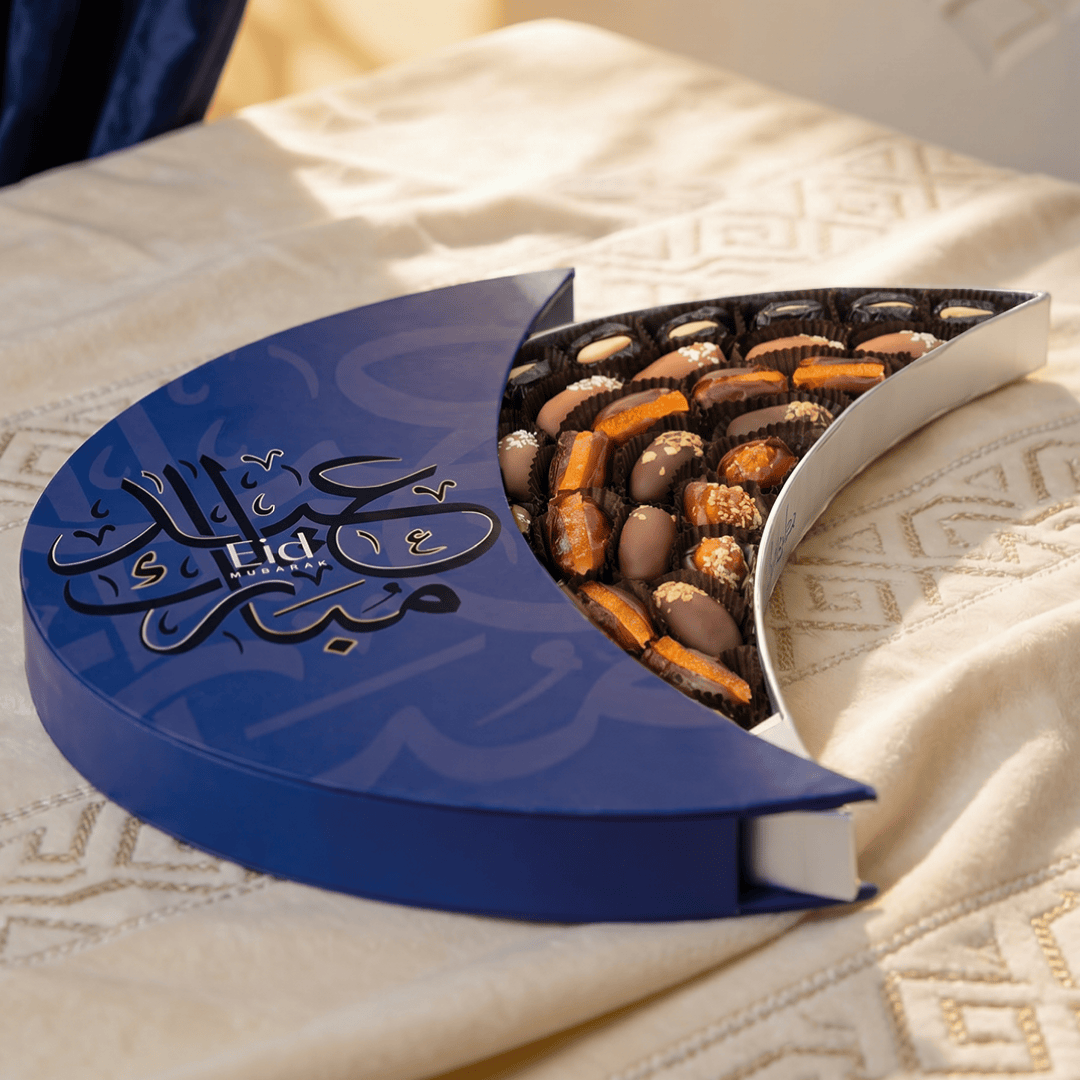 Blue Eid Gift Box With A Crescent Design - 700g
