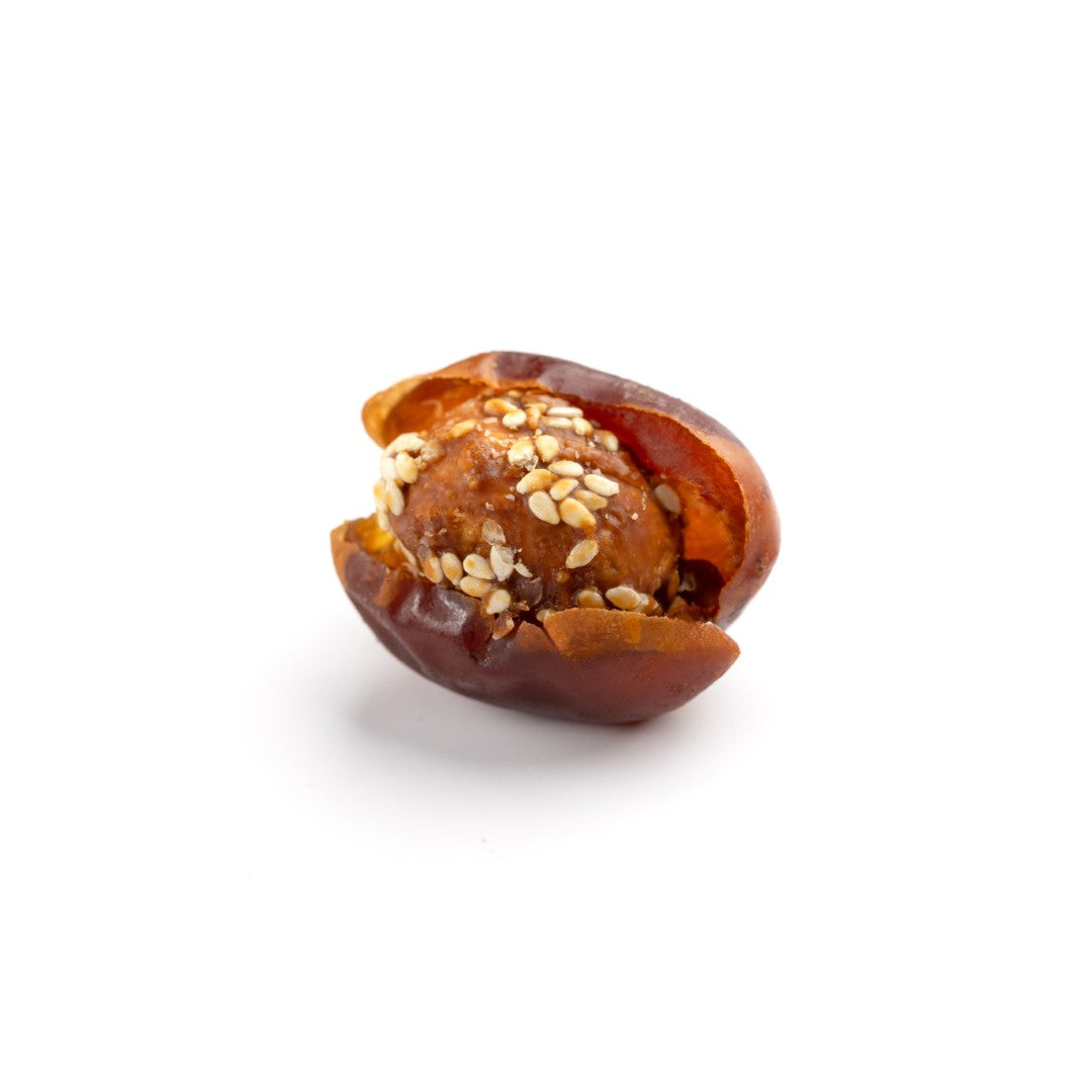 Kholas Dates With Caramelized Macademia & Sesame