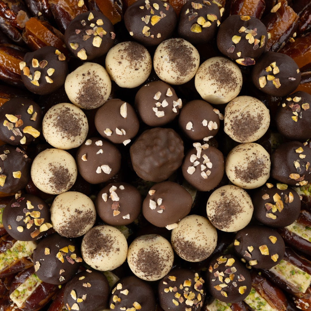 Resin Desert Round Tray & Emirati Date Set - 2kg