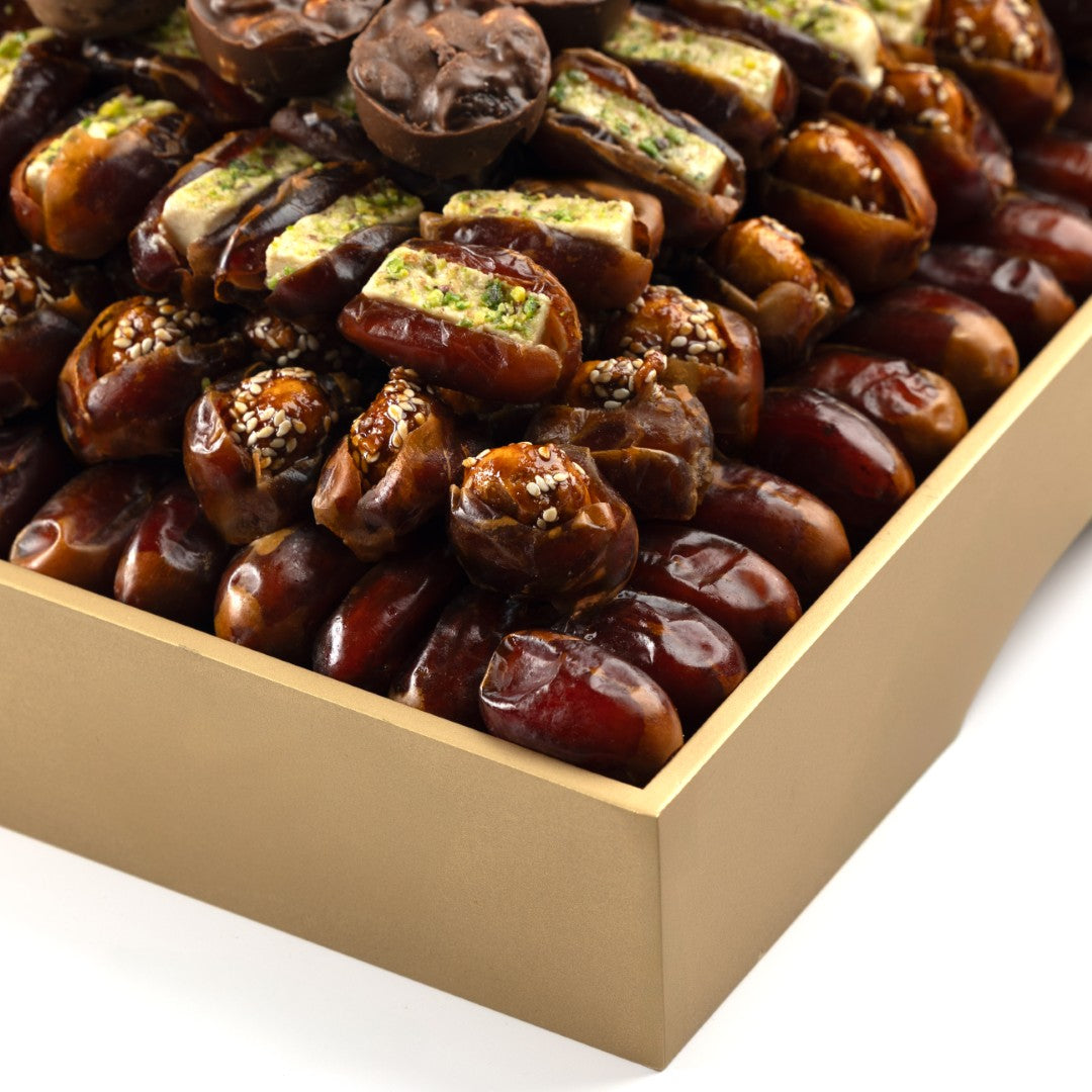 Desert-Inspired Resin Wooden Tray With Assorted Dates Gift Set - 5.5kg